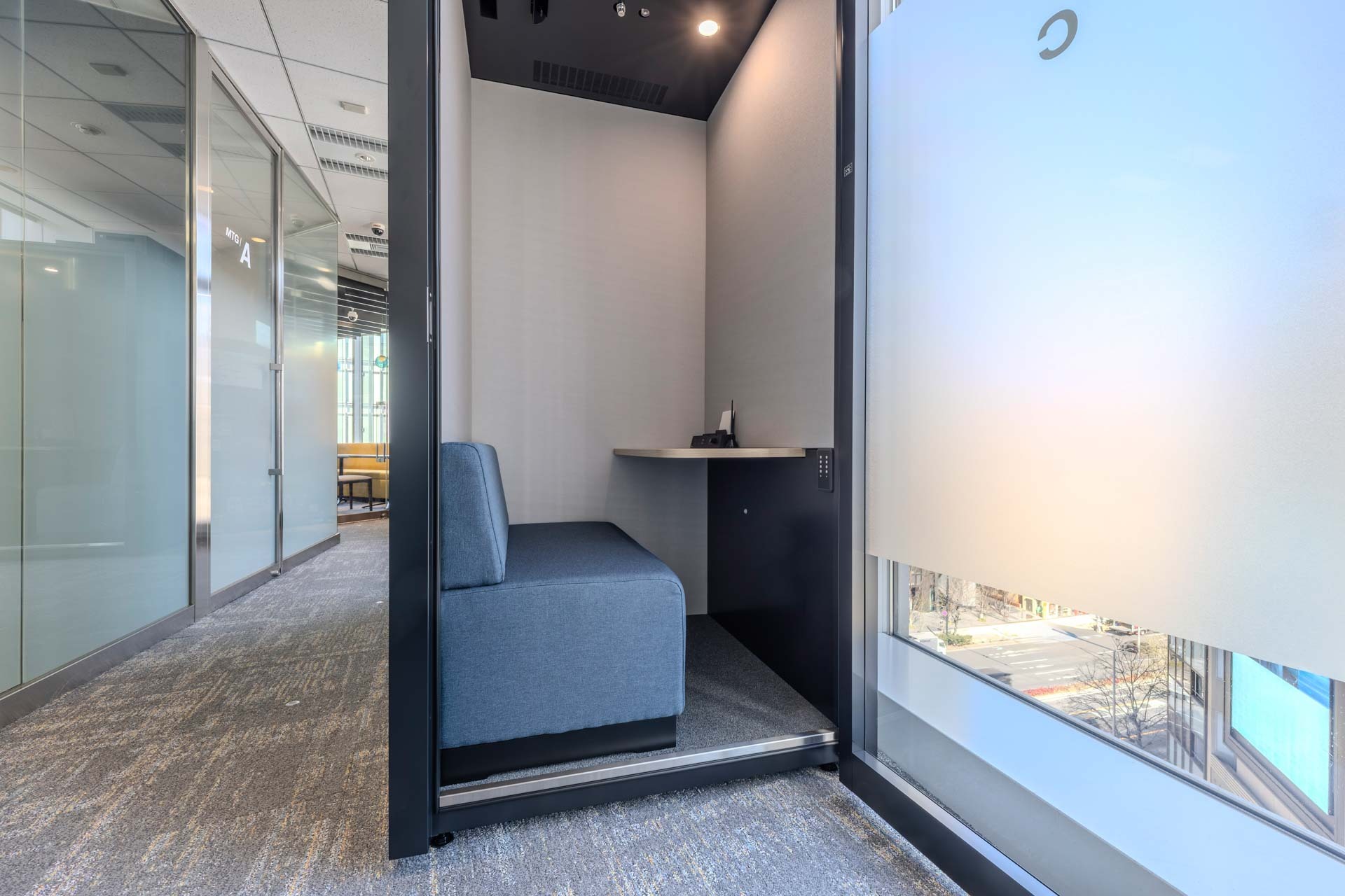 オンラインミーティングルーム