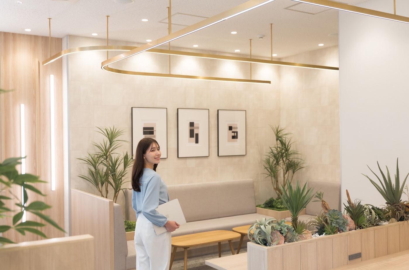 共有部_ラウンジ。執務や気分転換、来客対応等にご利用いただけます。