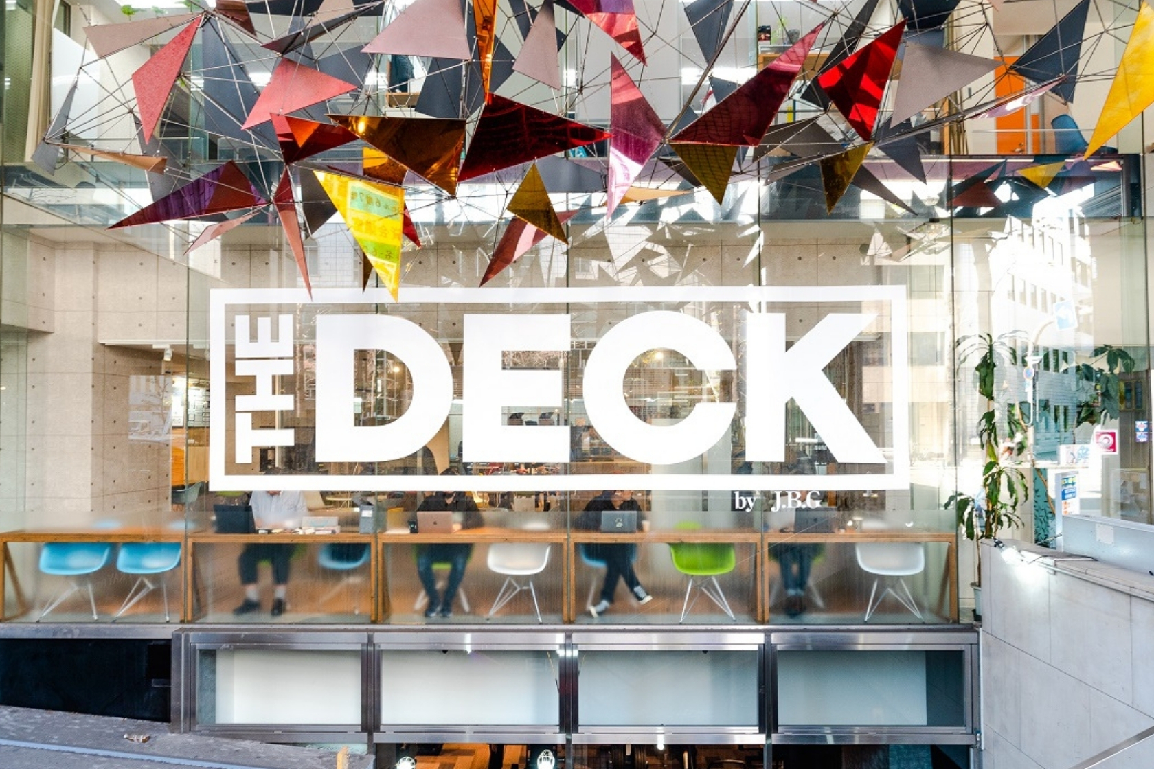 The DECKレンタルオフィス・コワーキングスペース
