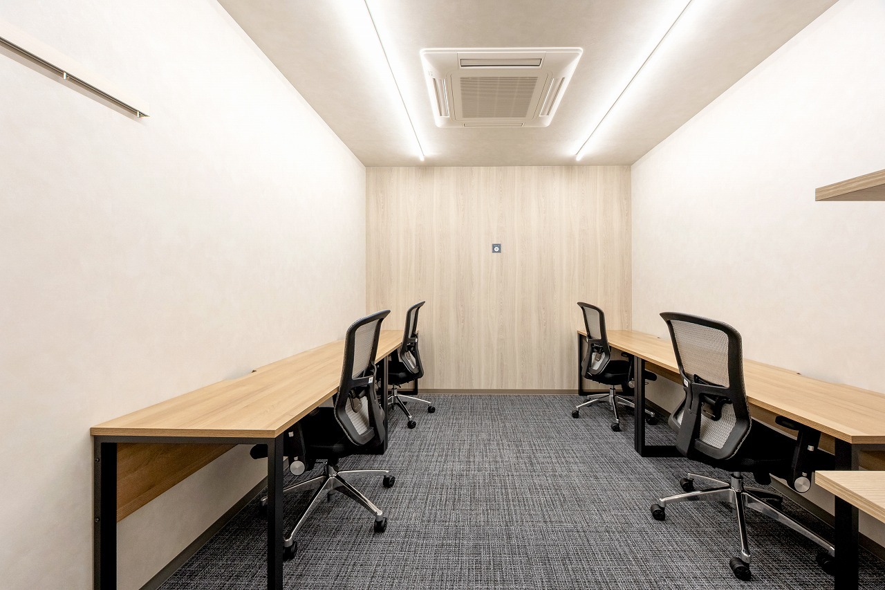 BIZcomfort熊本城前_レンタルオフィス9号室 ©bizcomfort