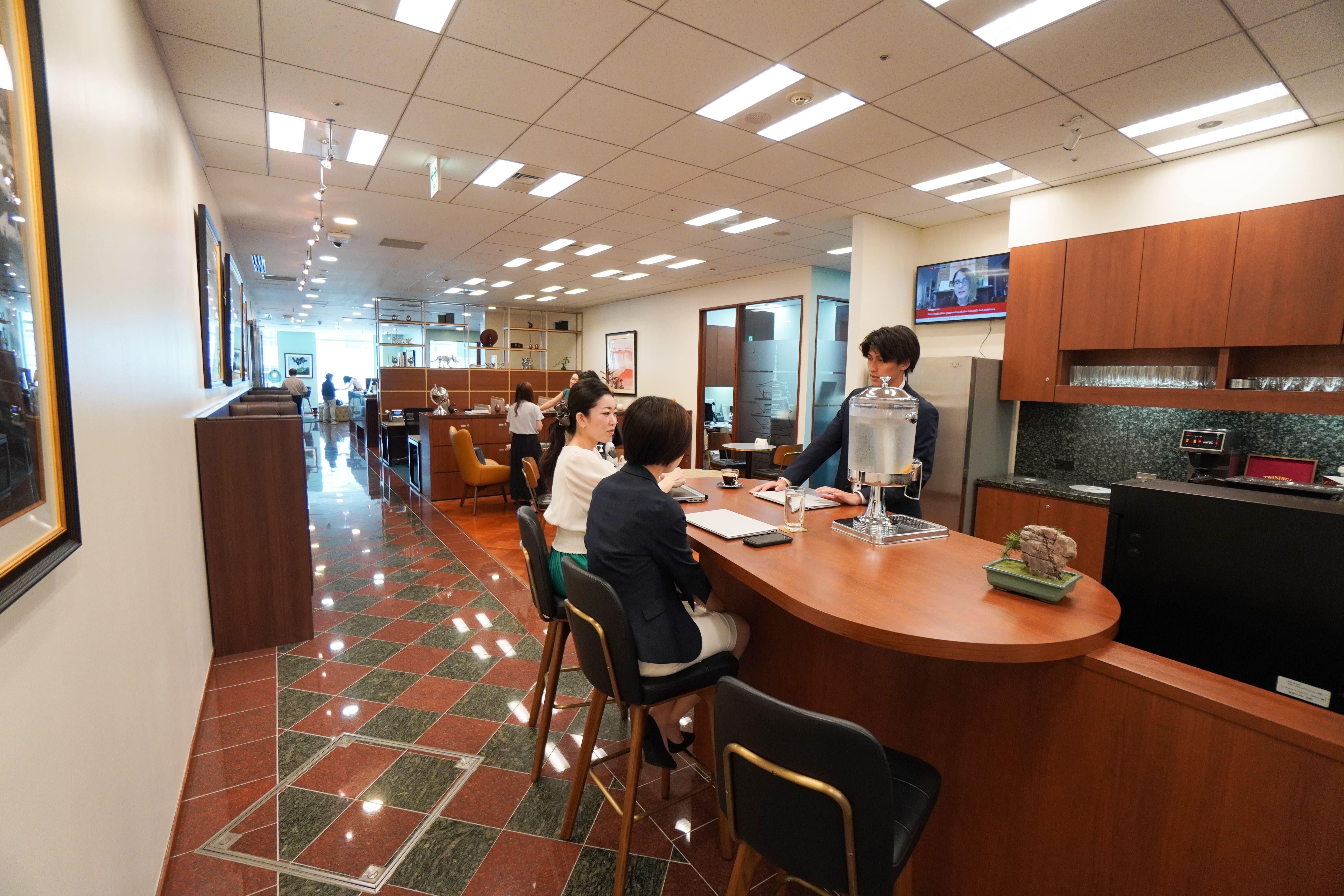 Shiodome_kitchen_and_cw