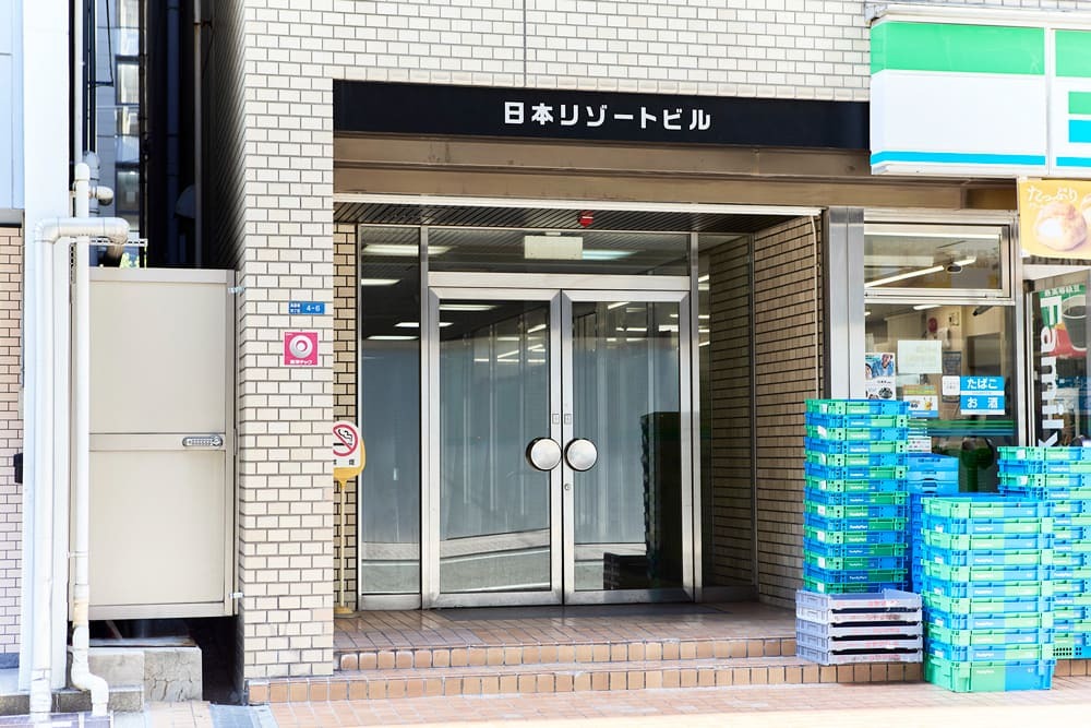 外観_京阪本線 淀屋橋駅から徒歩7分に位置しています。
