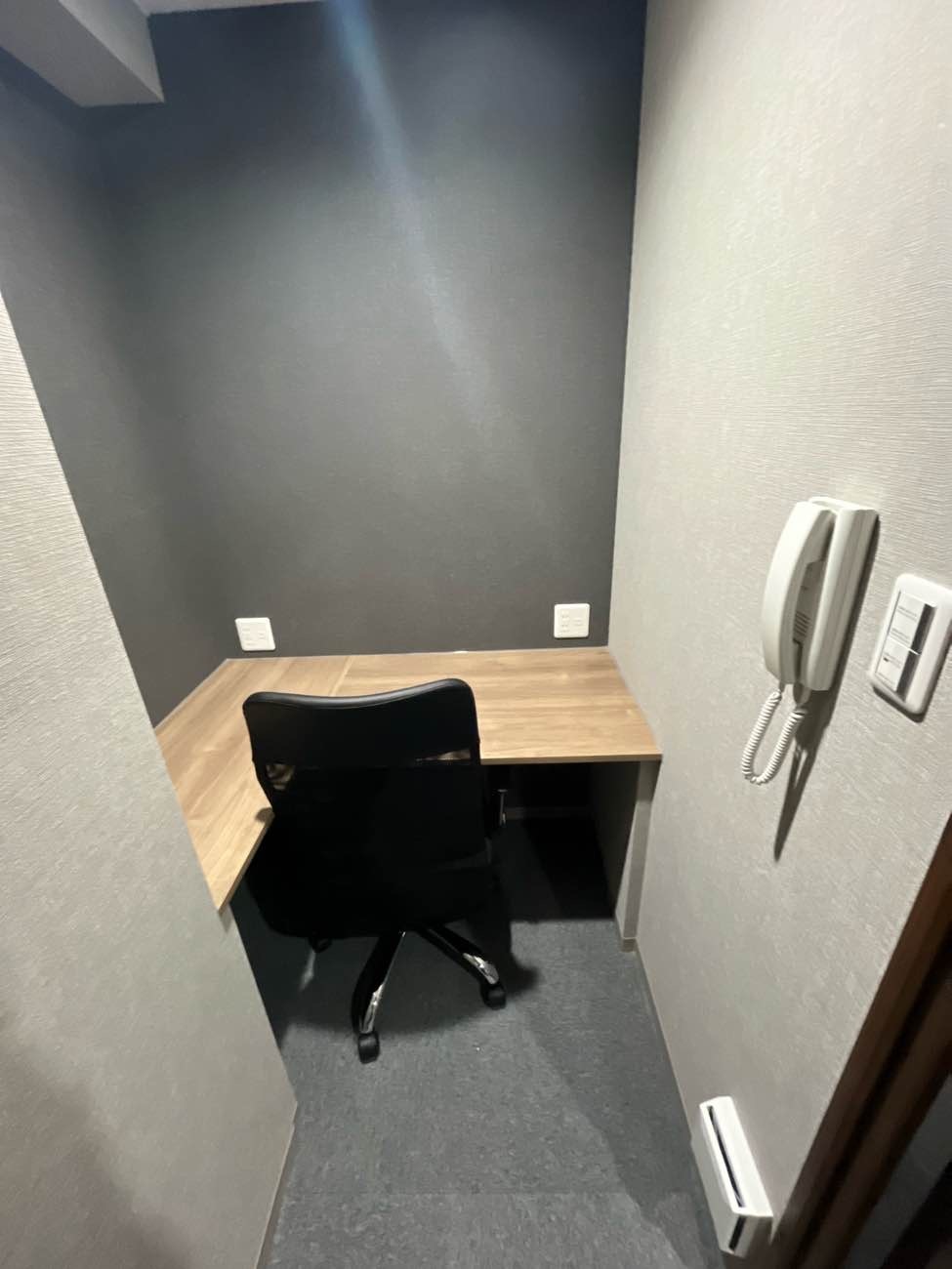 専有部_個室。インターネット環境を完備しています。