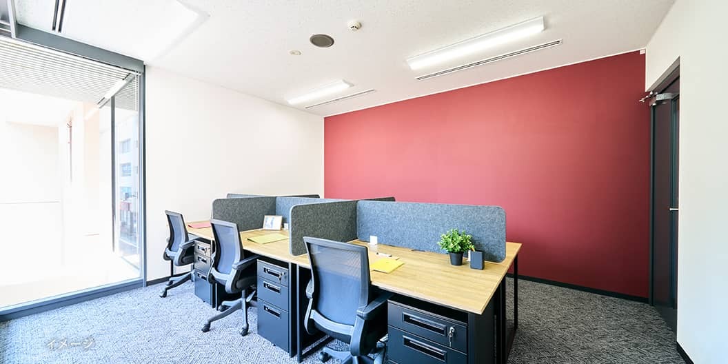 専有部_コワーキングスペース。デスク単位での契約で利用可能です。※画像はイメージです。©Regus