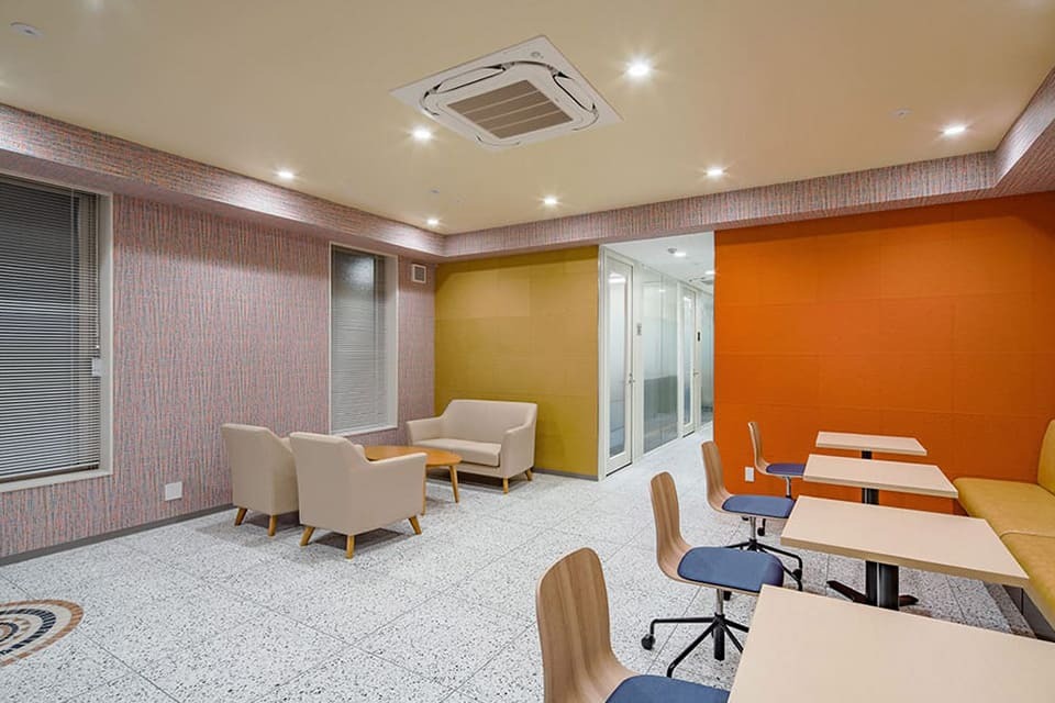 共有部_フリースペース。気分を変えての作業やリフレッシュの場として利用できます。※画像はイメージです。