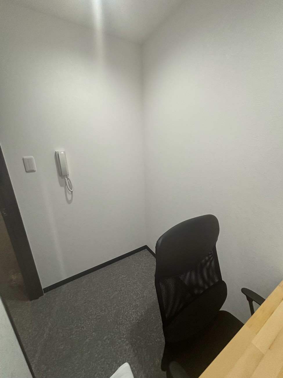 専有部_個室。インターネット環境を完備しています。