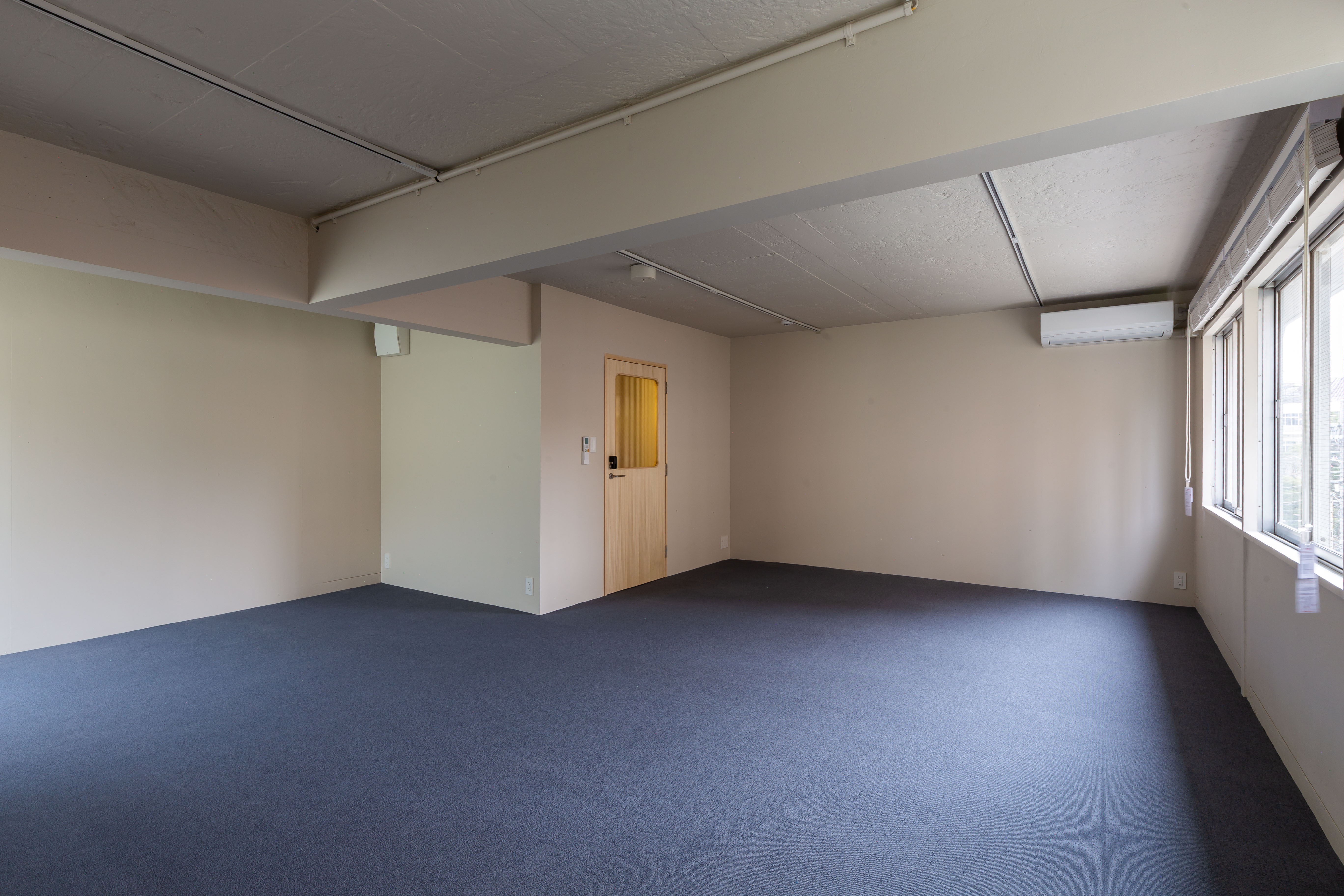 NEUK_OFFICE402_IMG_2578_retouch