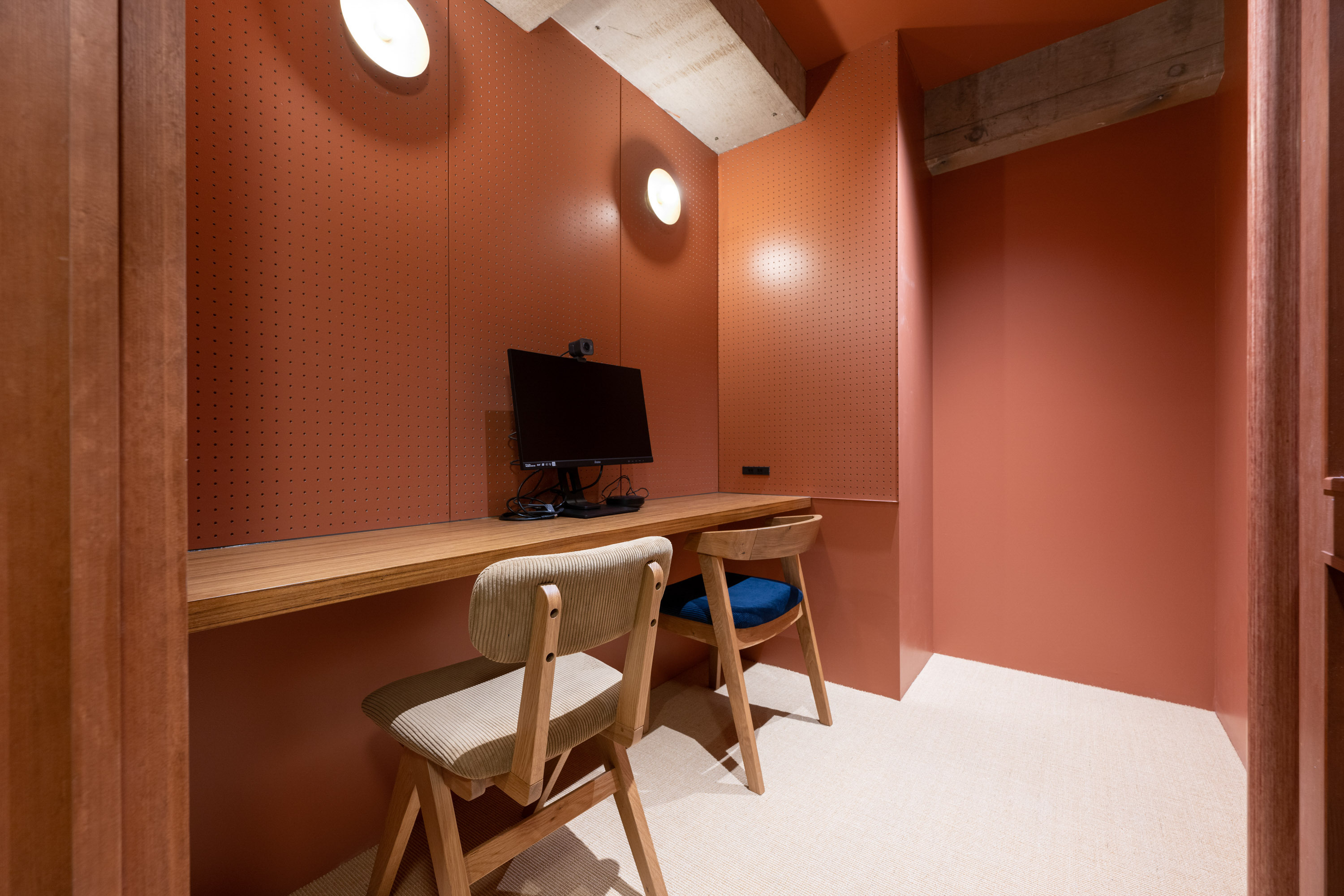 Minamiaoyama-PhoneBoothA-1_mini