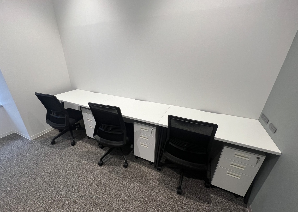 専有部_個室。家具付き、Wi-Fi完備ですぐに作業を始められます。※画像はイメージです。