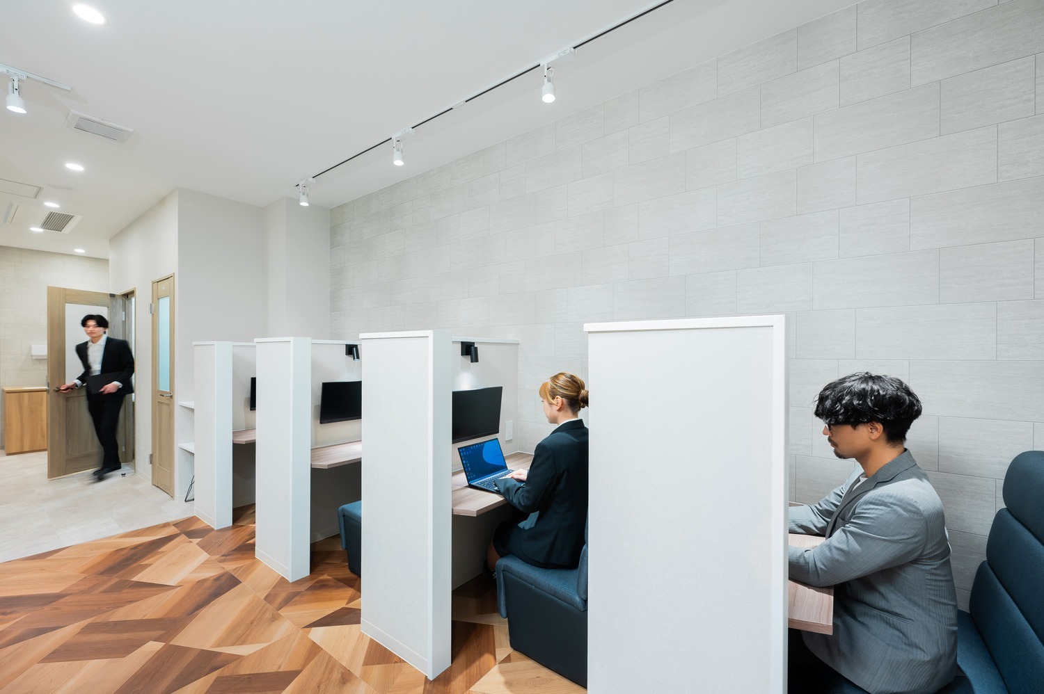 ラウンジファミリー席