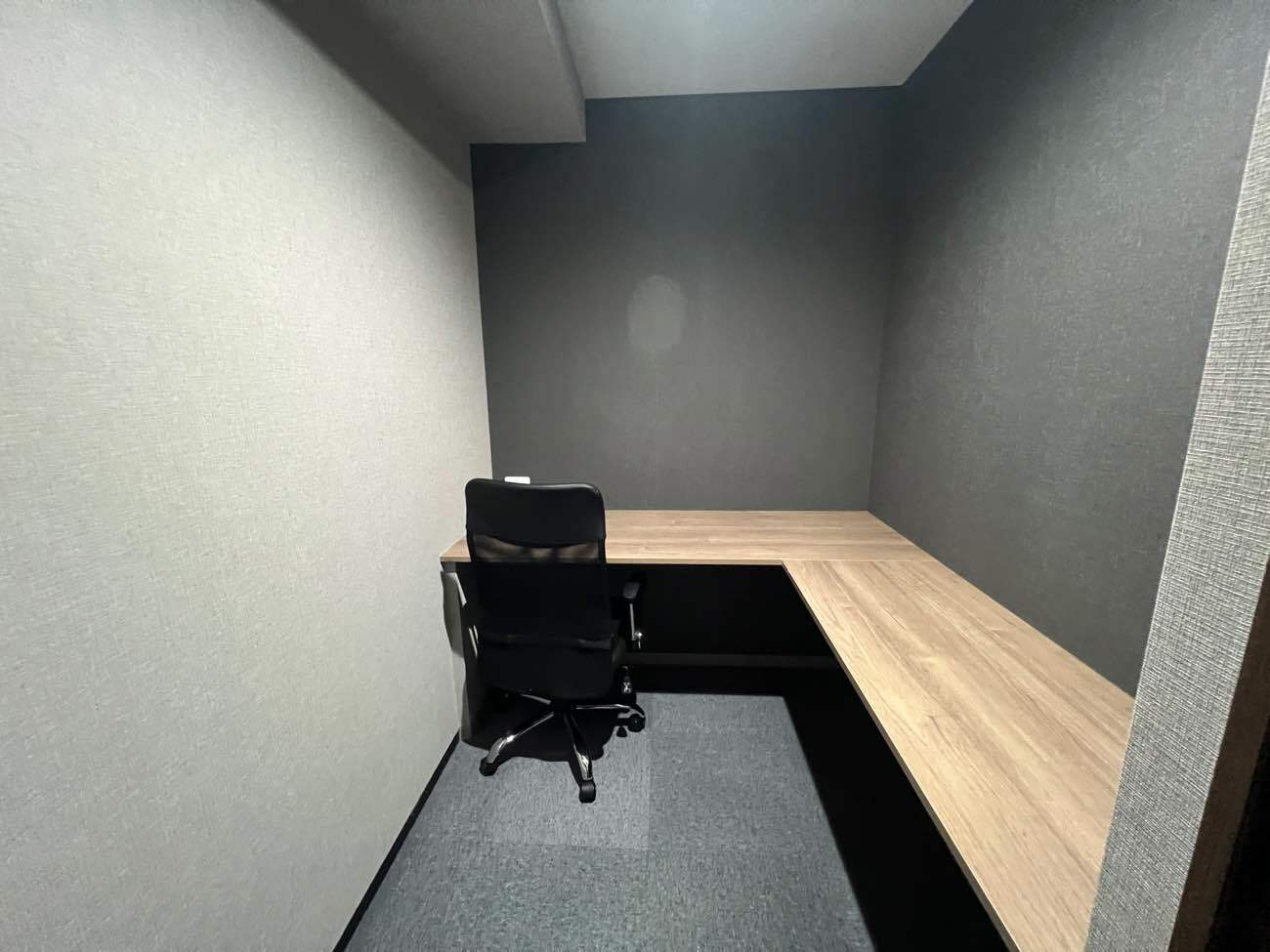 専有部_個室。1~2名用の個室を用意しています。