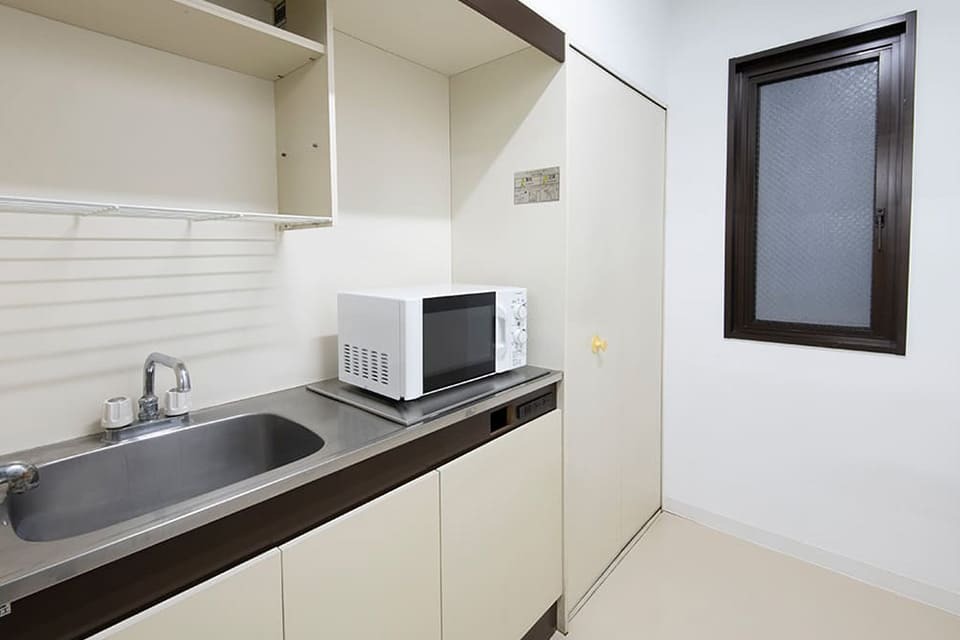 共有部_キッチン。シンクを利用できます。