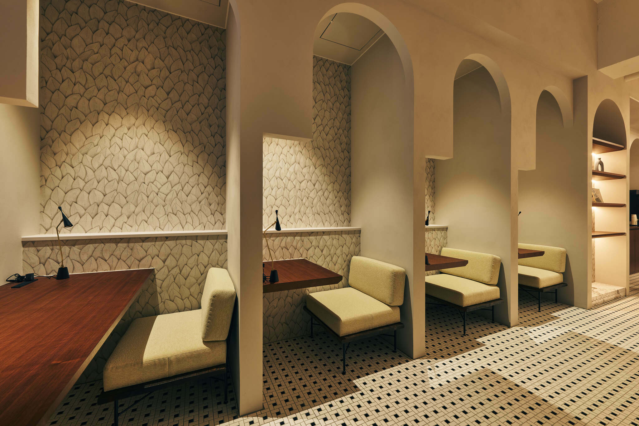 共有部_ラウンジ。個人での作業にも便利なスペースもあります。