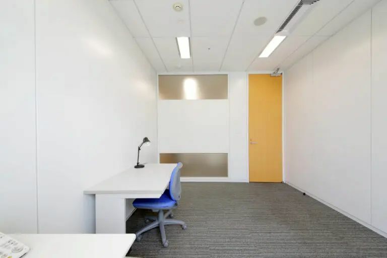 専有部_個室。24時間利用できます。※家具はイメージです。