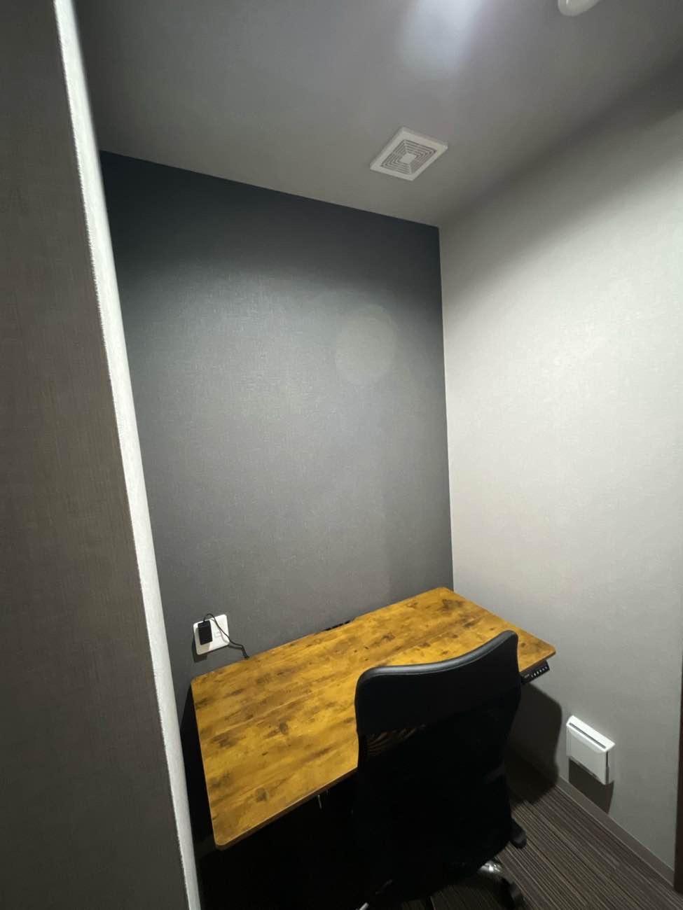 専有部_個室。インターネット環境を完備しています。