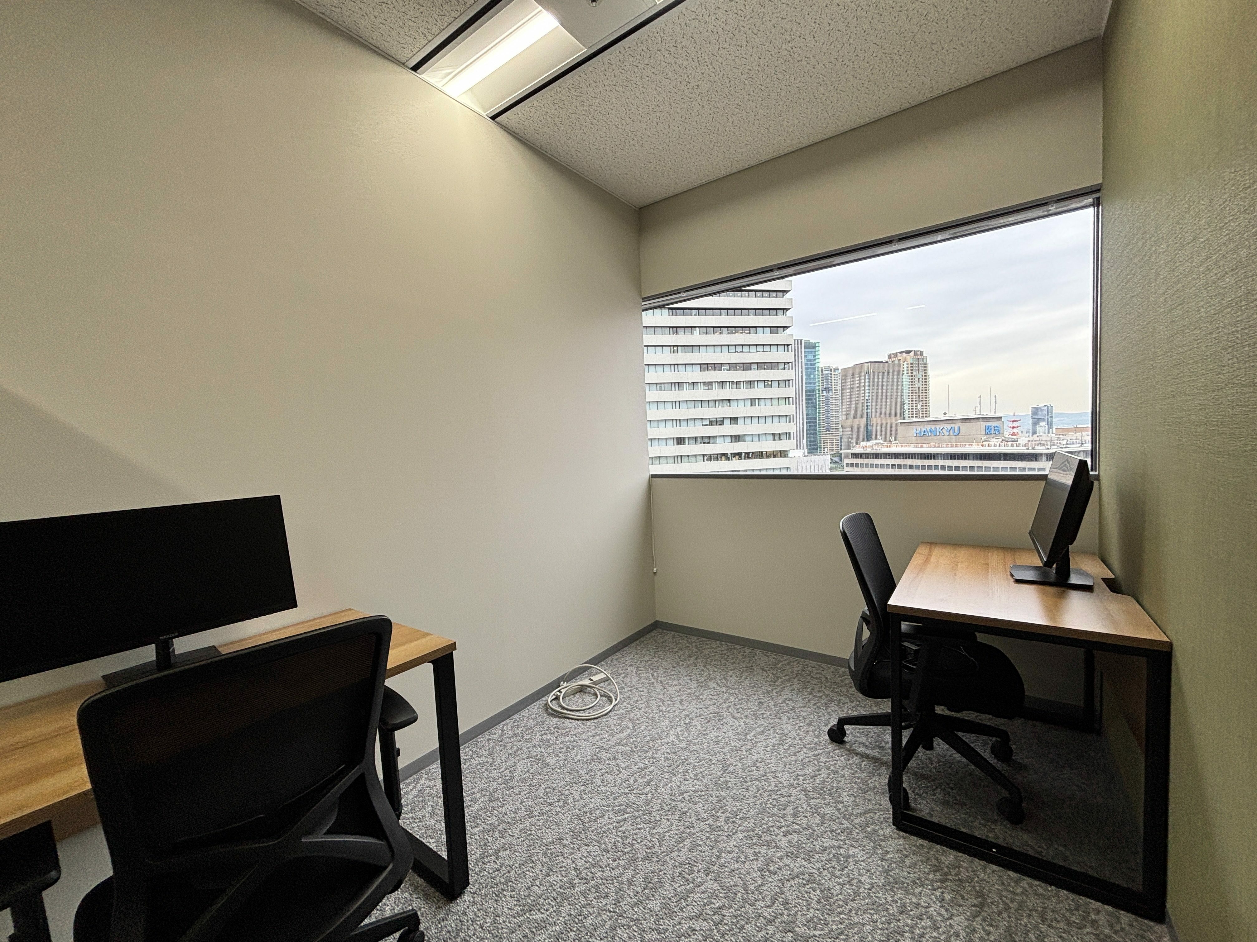 1711_正面_望遠_compressed