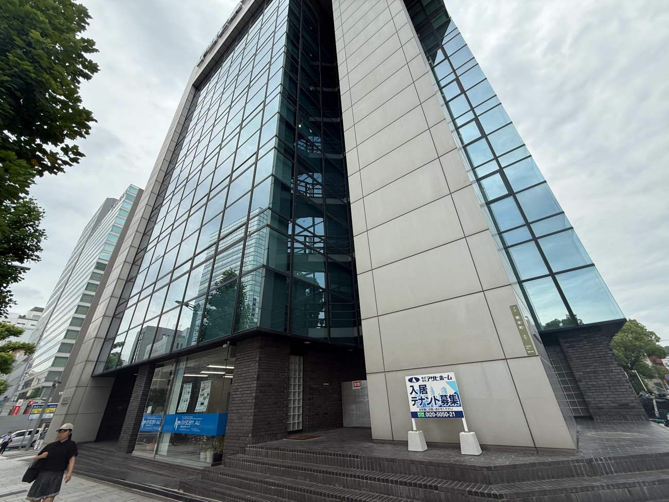 外観_銀山町駅から徒歩2分に位置しています。